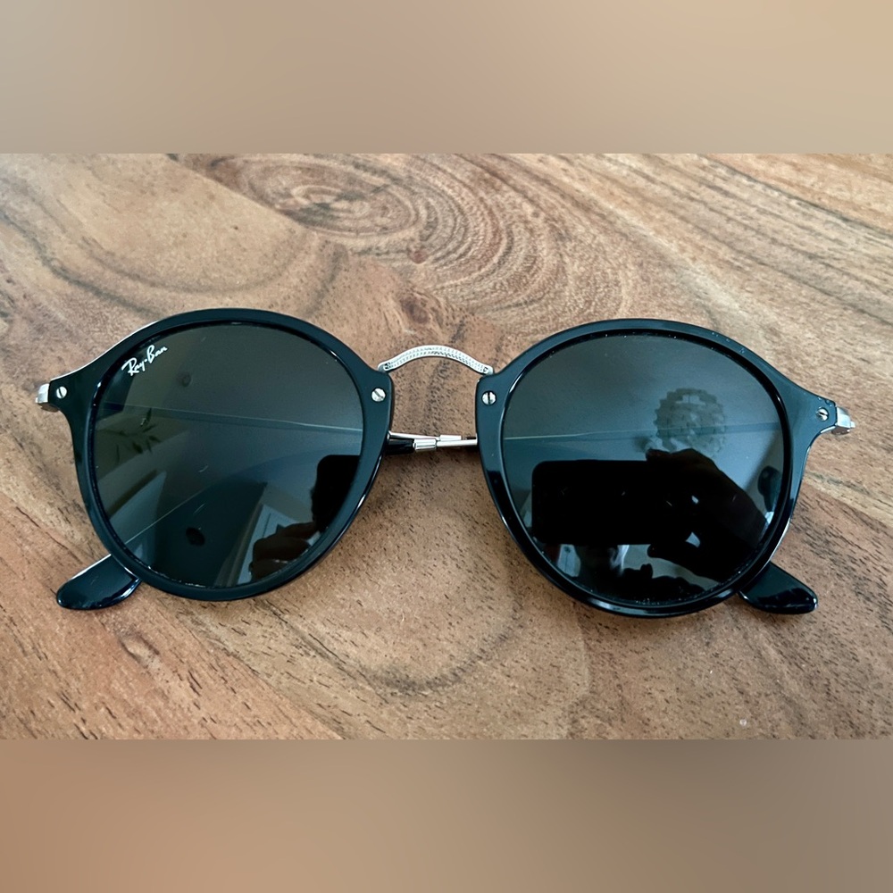 Ray-Ban Round Fleck RB 2447 Black Sunglasses